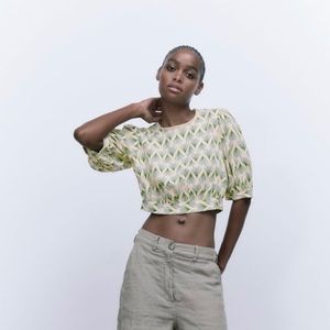 ZARA Ladies Printed Crop Blouse Size Medium